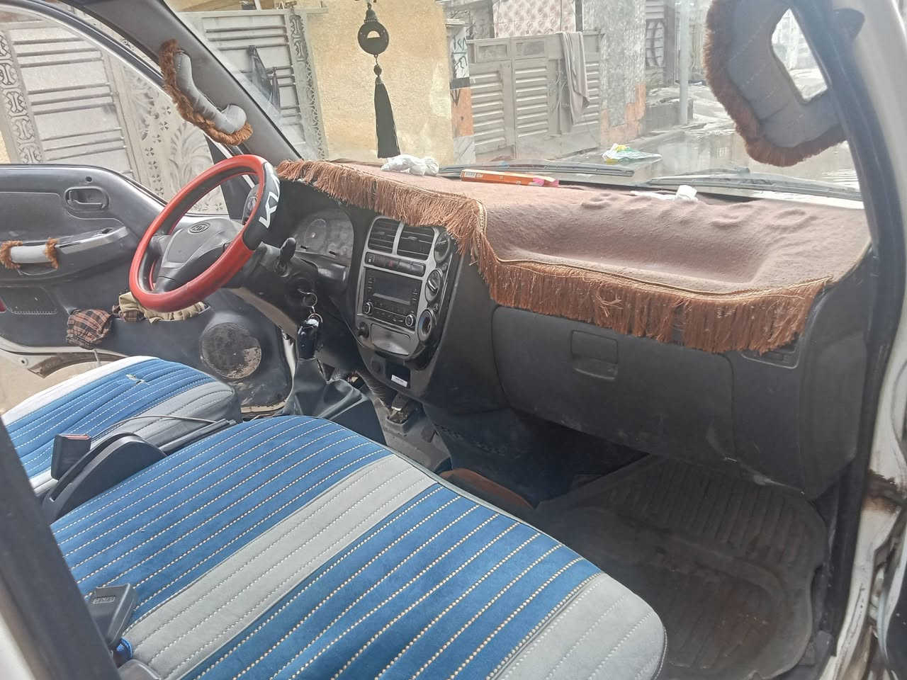 السلام عليكم
كيا بنكو موديل 2012 للبيع او مراوس مع دبل قمارة 
مكفولة محرك كير اكسل صدر شاصي رقم شاصي 
تبريد شغال 
السعر : 97 وبيها مجال 
العنوان: بغداد 
رقم الهاتف: ***********
