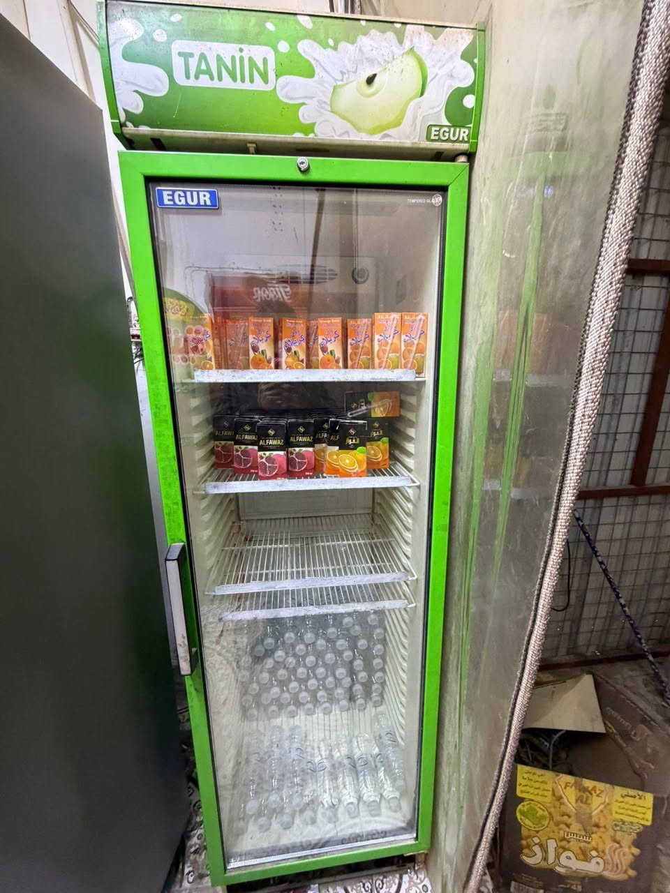 برادات مشروبات غازيه وعصائر للبيع بعدهن جدد قليل الاستخدام لمعرفه الاسعار الاتصال على الرقم ***********
