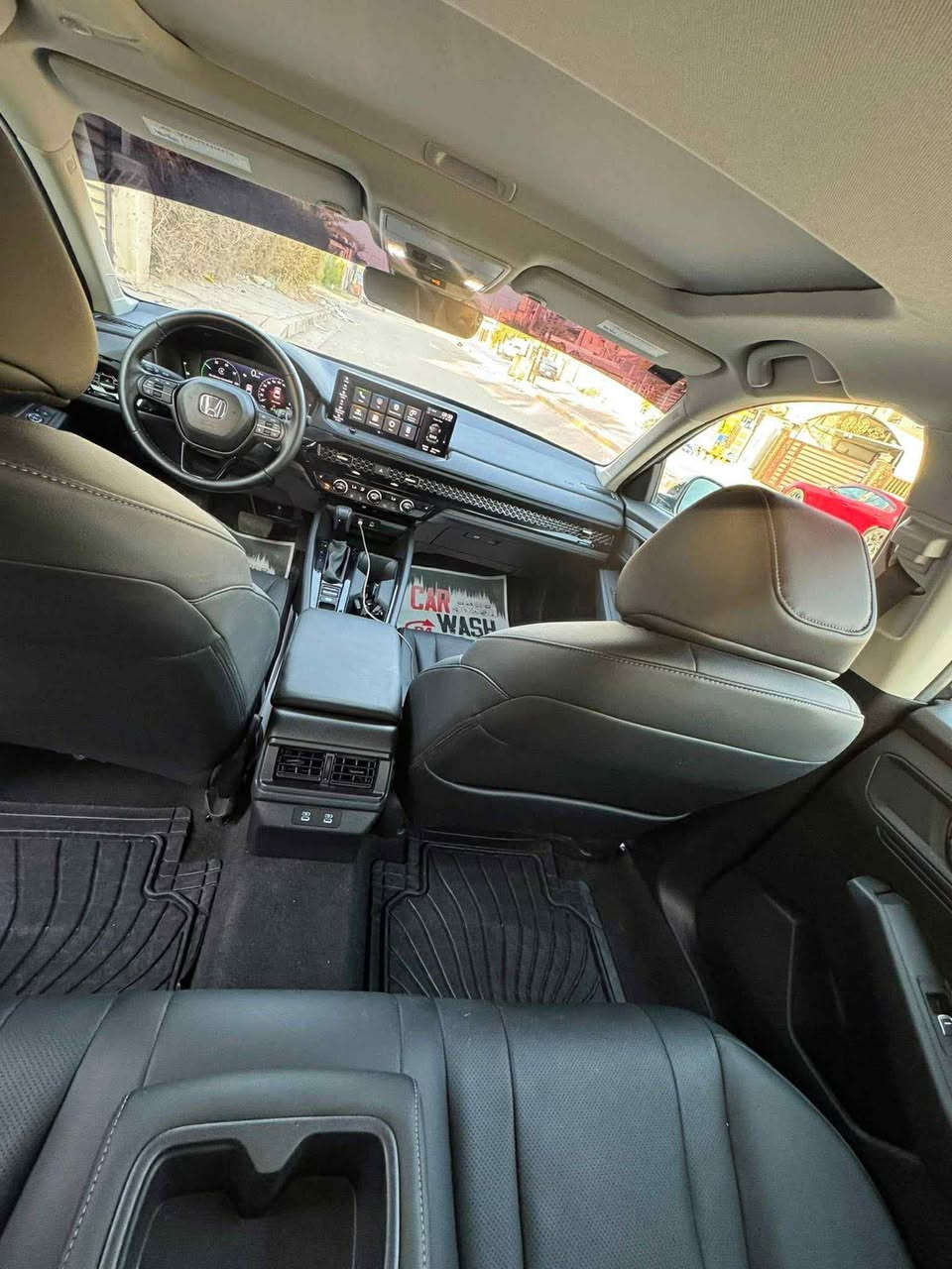 السلام عليكم 
للبيع فقط هوندا اكورد هايبرد 
2024 HONDA ACCORD HYBRID EX-L
مرقم بغداد 
حادثها بنيد ودعاميه موضح بالصور 
السعر 188
***********
