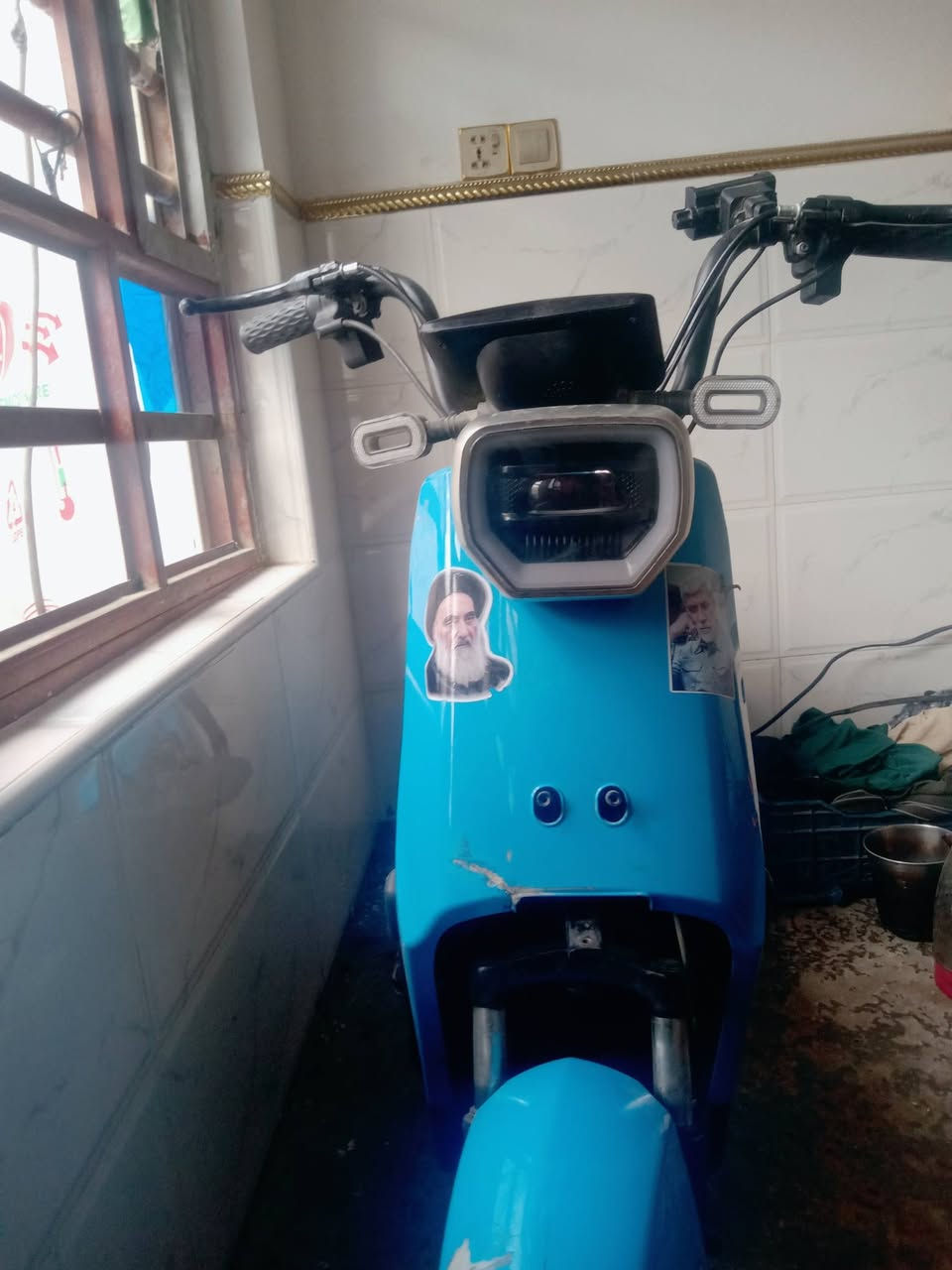 دراجه شحن للبيع
دراجه ما ناقصها شي بس سله اماميه كامله من كلشي 
سعرها 175 عنواني مدينه الصدر ***********
