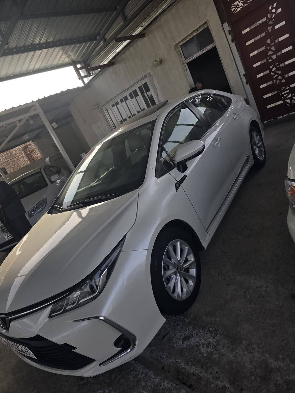 سلام عليكم كورلا موديل 2020مكفوله محرك 2000ماشيه 112الف سعرها 157وبيها مجال مكان  الانبار ناحية الفرات ***********
