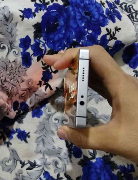 📱ريد ماجيك 10برو
نضافه%100
ببجي 120 فريم
شاحنه 120واط
المعالج: Snapdragon 8 Elite. 
الشاشة: 6.85 بوصة، AMOLED، تحديث 144 Hz. 
الذاكرة:    16+12 /512 
البطارية: حوالي 7050mAh. 
الشحن: دعم شحن سريع. 
سعر 850
مكاني بغداد حي السفير
***********
