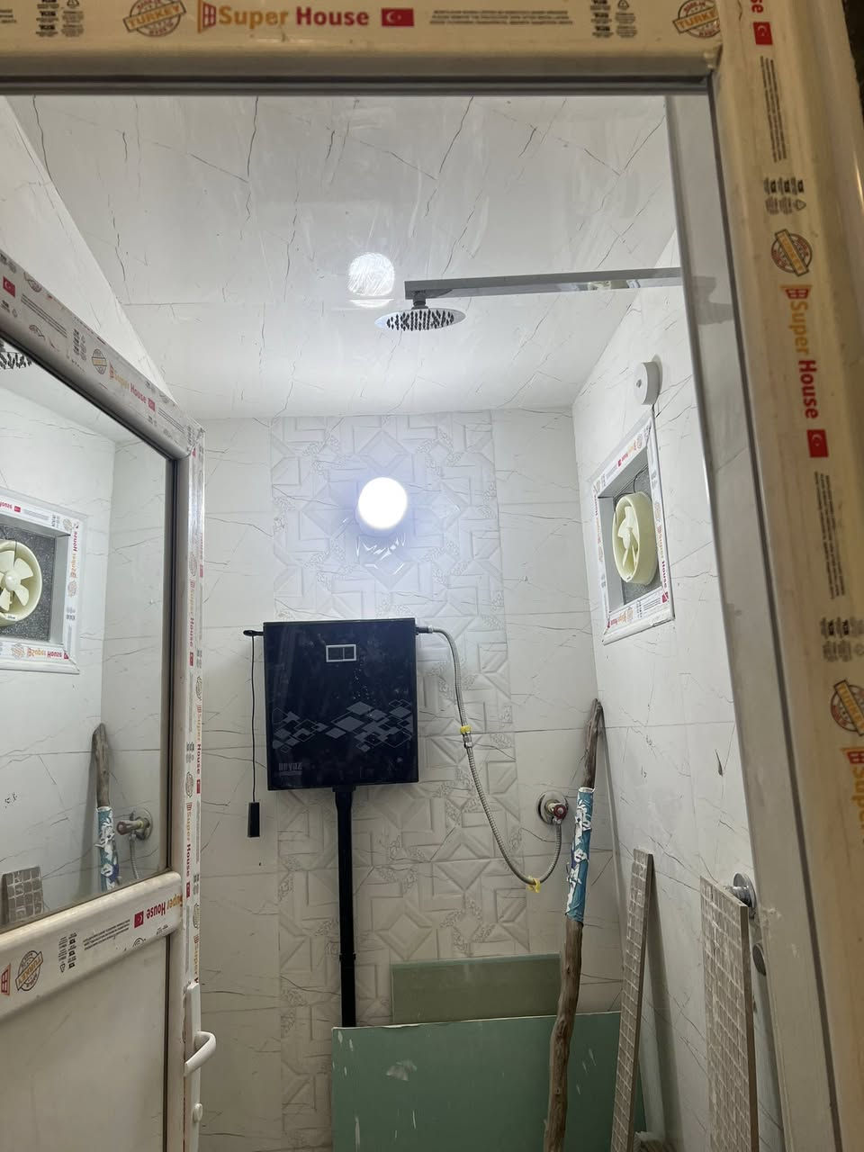 دار 100 متر للبيع في النجف الأشرف حي الجامعه قرب بوليفارد 
الدار جديد غير مستخدم على شارع 15 طابقين 
ثلاث غرف نوم وثلاث مجاميع صحيه 
استقبال مفتوح على الصاله 
البناء طابوق جمهوري 
الاساس والأسقف كونكريت
للاستفسار 
***********
