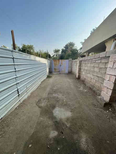 الـسـلام عـلـيـكـم 
دار للـبيـع … 

المسـاحـة 340 م 

يحـتوي عـلـى :

_ غرفـتيـن نـوم 

الاولـى 4X4 

الثـانية 5X4

_ استقـبال ضيـوف 6X4

_ صـالة جـلوس 4X4 

_ حـولي 3X3

_ مطـبخ 4X4 

_ حـديـقة امـامـية و خـلفـية

_ كـراج سيـارتيـن

_ جنـس الأرض : سنـد 25 ، طابو .

* العـنوان : قـظاء الـراشـدية منـطقة الـسادة الـبـوحياة 

تواصل :

***********
***********
