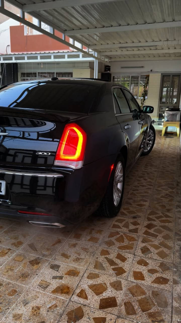 الموديل: 2021
الفئة: c
المحرك: V6 سعة 3600
الحالة: مكفولة كفالة عامة من الصبغ والتبديل والفتح وحتى من البارد فقط  
الممشى: 50 ألف حقيقي بشرط
السنوية: جديد
هزة : جديد
الفحص: جديد
التحويل: بشرط

المواصفات:
1- فئة cفول 
2- بصمة تشغيل عن بعد 
3- فتحة بانوراما
5- نظام سبورت
7- كشنات كهرباء
10- مثبت سرعة
11- كاميرا خلفية
12- مرايا جانبية هيتر
13- حساسات
14- دخول ذكي (بصمة)
15- بصمات ثنين وياها
16- حساسات امامي خلفي 
وباقي مواصفات فئة c المعروفة

موقع السيارة: اربيل  –
السعر :285

للاستفسار:
***********
