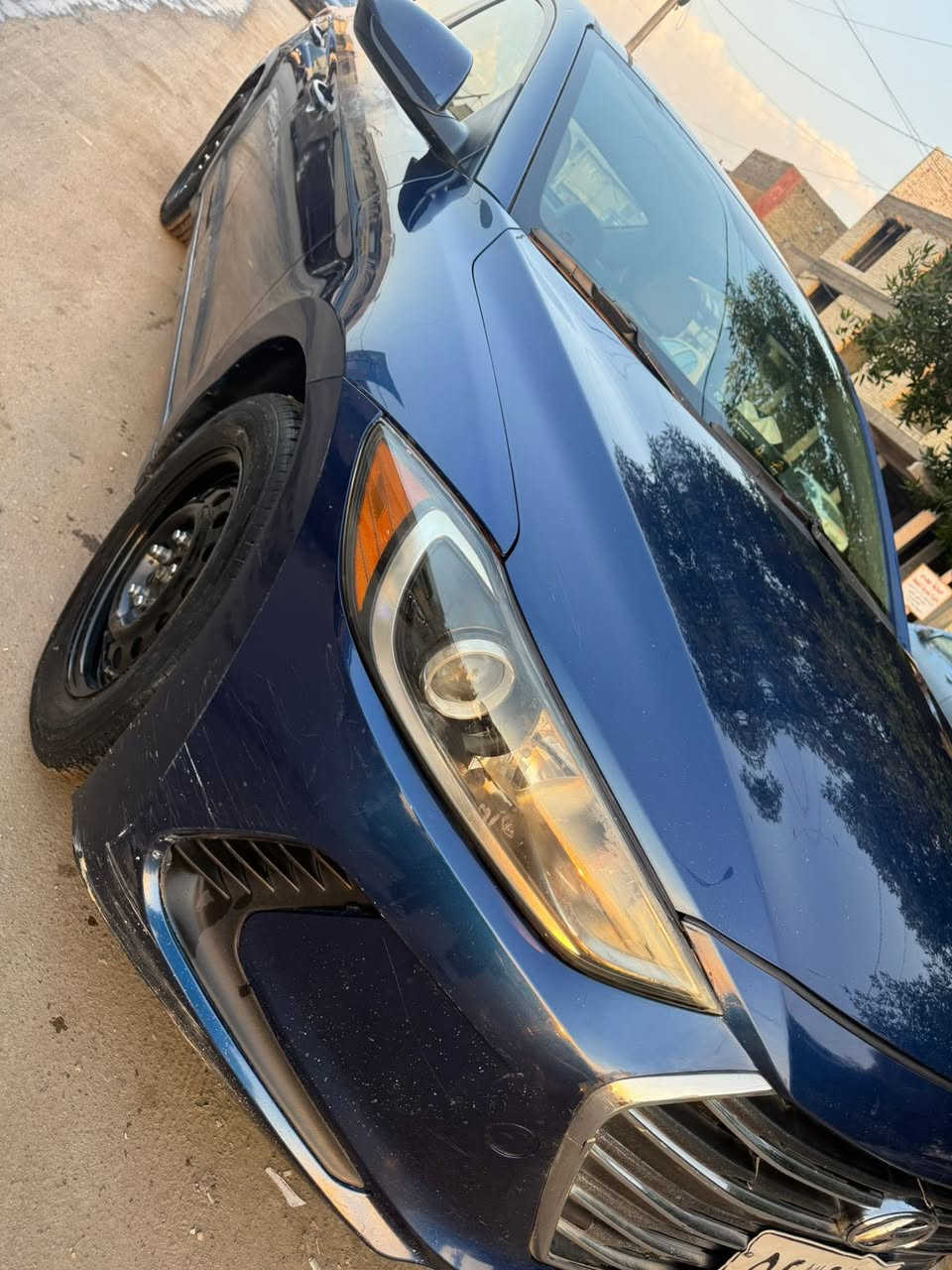 السلام عليكم
للبيع هونداي النترا  (2017)
السعر (115) وبيهه مجال 
وارد امريكي اللون نيلي موصفات (Se)  تدفئه تبريد خير من الله شاشه وتحكم ستيرن وكروز سرعه مودات قيادة 
1-Normal
2-Eco
3-Sport
صور الحادث مرفقه والسونار  موقع السياره بغداد الدوره 
ممتواجد عل فيس فقط سيمكارت واتساب (***********)
