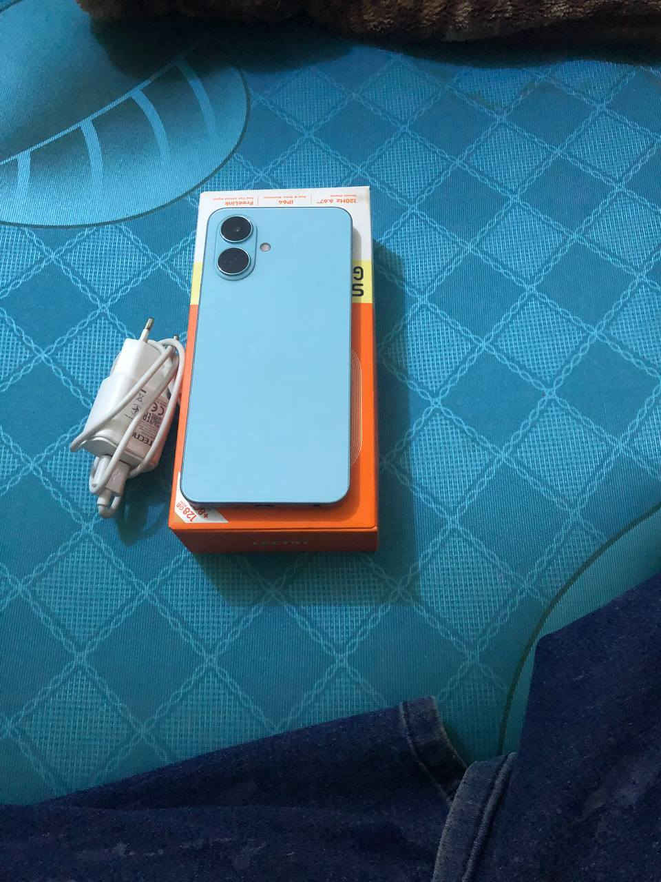 سلام عليكم موبايل للبيع مابي شي سم الموبايل تكنو كمون 2 عنوان بغداد الشعلة سعر 150
غراضه كامله


**إذا كنت صاحب هذا الإعلان وتريد حذفه لأي سبب، رجاءا أرسل رسالة إلى الدعم الفني**