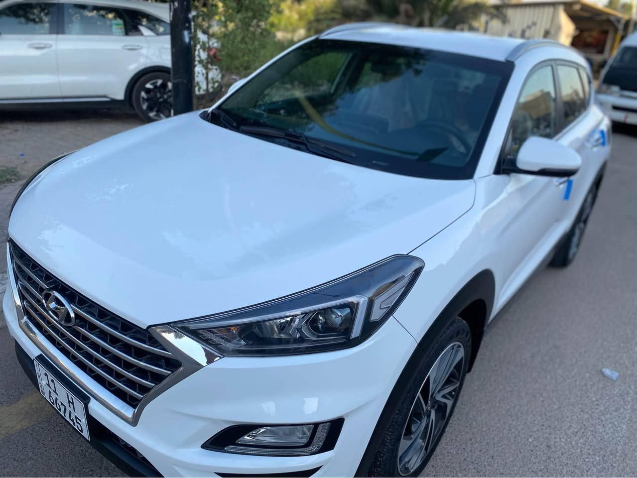هيونداي Tucson 🇰🇷 2020
خليجي محرك دوش 2.0 💪🏻
رقم بغداد - 11 - 🇮🇶
سنوية رقم هزة كله جديد 🆕
فقط تروح بالمرور تبصم 🚨🫆
( كير + محرك ) مكفولات 👨‍🔧
حداديا امامية خلفية 🔩 باتري 🔋
تخم تايرات 🛞  تبريد ثلج قطعتين ☃️🧊
( شرط كله جديد )
فول مواصفات 
شحن لاسلكي 📲
بصمة تشغيل + ابواب 🫆
جلد + كهرباء 💺
شاشة حجم 14 لمس 🖥️
كامرات امامية و خلفية 📸
5 ويالة كروم حجم 19 🛞
تبريد قطعتين + جكمجة ❄️
حساسات ✖️❌
دمام دشبول 🔈
داخل صاج 🪵
بردة جنطة 📜
يدات نكل + ترحيب عند الاقتراب ✨
مري شفط + اشارة وترحيب 🪞
مثبت سرعة + وضعيات قيادة ⚠️
لايت زنون + لد امامي خلفي 💡
بصمات عدد 2 🔐
ممشى السيارة 107 الف 🏃🏻‍♂️
وباقي موصفات المعروفة

سيارة مكفولة كفالة عامة من صبغ وتبديل 
وتكشير وحالوب حتى القمارة صافية 
بارد كد اصبعين بالجملغ مال رصعة موضربة بدون فتح 
بيها 3 سونارات منهم المندلاوي وين ميعجبك افحص
بياع شراي لاتخابرني رجاءً 

السعر 185 لا تعملني بالتليفون اترجاك تجي 
شوف سيارة وبيك خير وتدلل وجديد وتسوى 
اكثر وارخص من خواتها 
*********** بغداد, العراق
