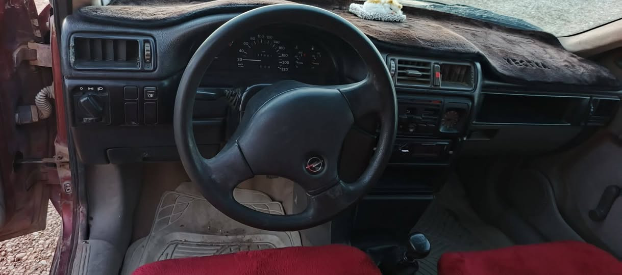 سیارە شرط نضافة 
أوبل فكترا موديل 1992 مشروع وطني الحد 2028 بي دةفتر بانزين مابي صرف ولا بخار مابي ضرب ولا خياس تعال اشوف العينك سيارة نضيف شراي خابر هذا رةقم  *********** آني مكلف عن نشر كركوك, العراق
