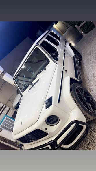 السلام عليكم ورحمة الله وبركاته 
جي كلاس 
موديل 2021 
وكاله المانيا 
  اصليG63
ماشيه 17 الف 
كفاله عامه من كلشي 
بحاله الوكاله 
جامه الاماميه مال الوكاله
تايرات الوكاله
داخل احمر 
حزام احمر 
كشنات تدليك 
كشنات كهرباء
تدفئه تبريد 
ستيرن تدفئه 
شاشه متصله 
كامرات محيطيه 
رادارات
سيتم سماعات دمام 
اناره داخليه مختلف الاوان
كشن حضن عند الستداره
بلاتوث 
حساسات 
جكات
مكينه 8 سلندر 
صالنصه 5 انضمه 
استيرن رياضي 
بعد بيها مواصفات متنعد 

رقم بغداد وعنواني بغداد
*********** بغداد
