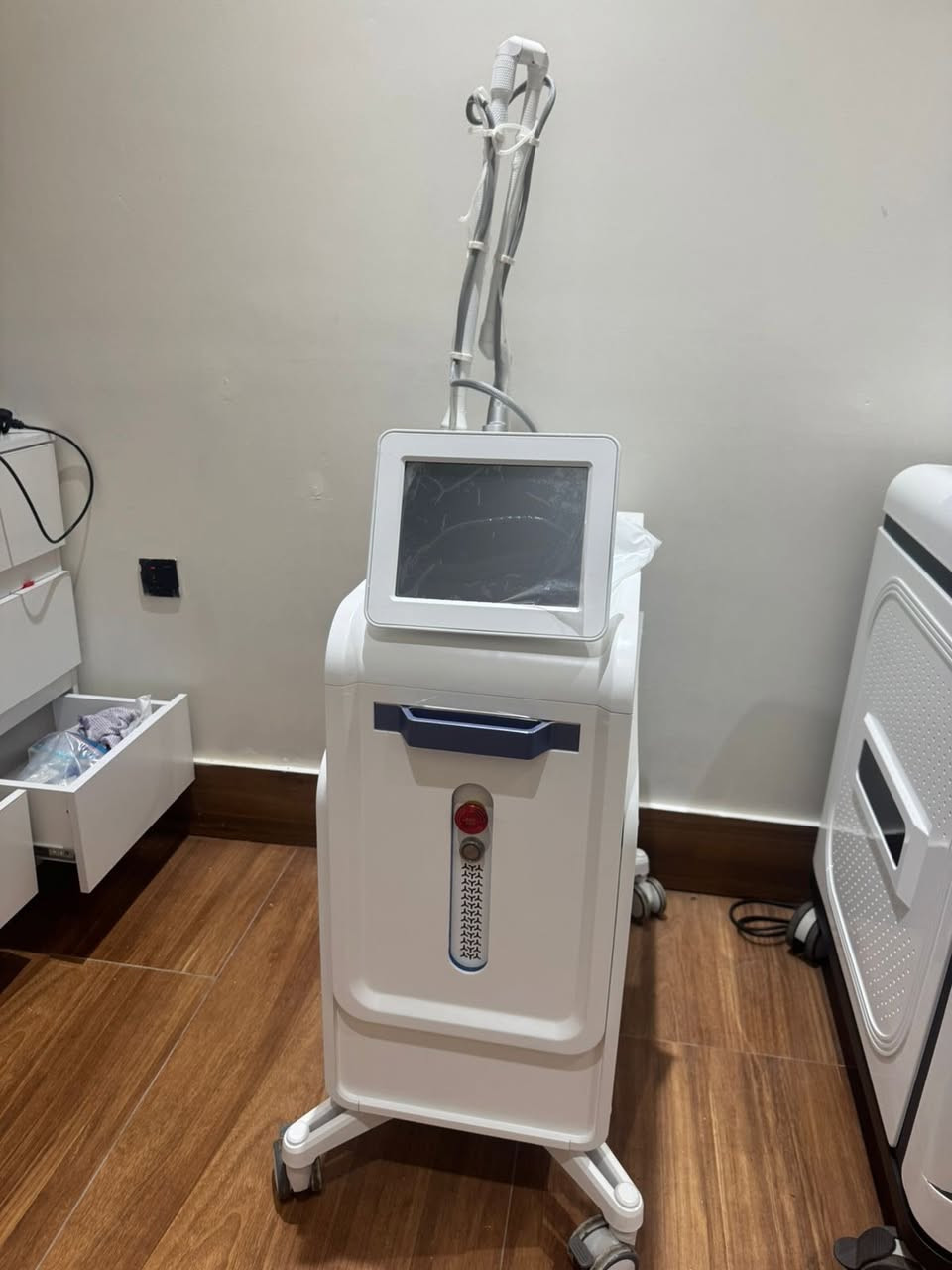 اجهزه طبيه للبيع غير مستعمله
جهاز ليزر شعر كانديلا جنتل برو ماكس اصدار 2025
جهاز بيكو لزاله الوشم اصدار 2025
جهاز co 2اصدار 2025
جهاز سكرت 
للتواصل على الرقم ***********
