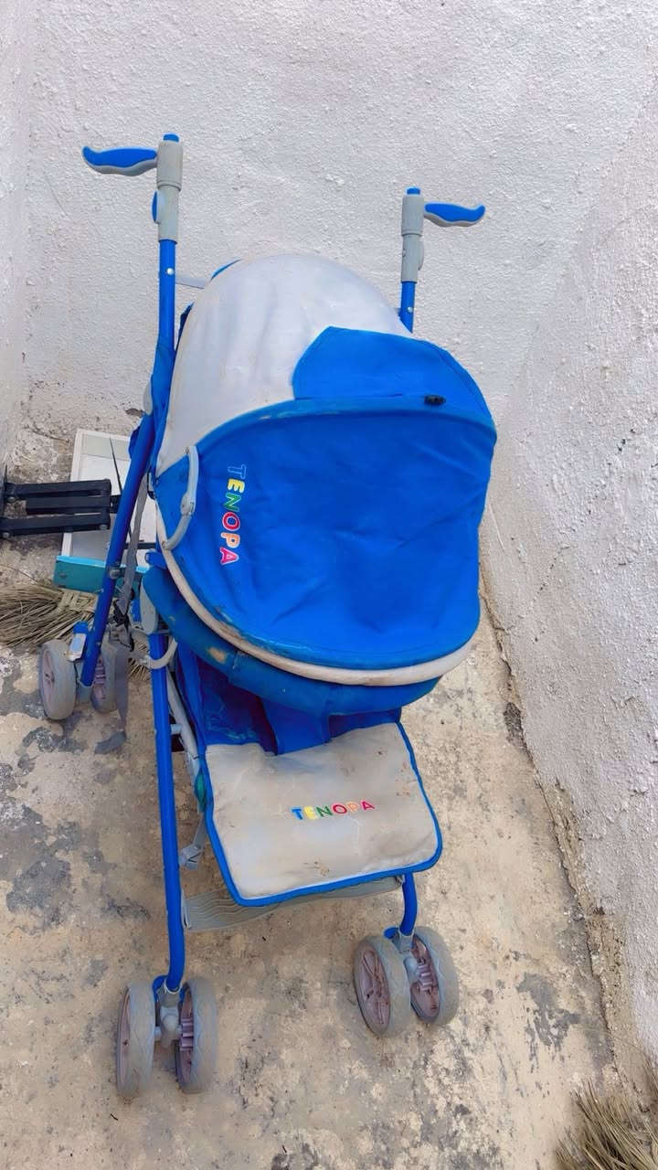 سلام عليكم عربانه للبيع تحمل وزن ٥٠ كيلو فقط متربه يرادلها مسح للاستفسار ***********
