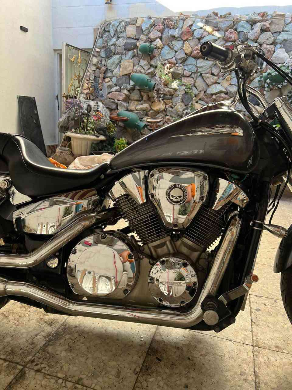 السلام عليكم هوندا VTX 1300 وارد امريكي موديل
2006 رقم وسنوية بغداد باسمي تحويل ثاني يوم الدراجة حيل نضيفة مثل ما موضحة بالصور ماشية 27 الف وقابل لزيادة اريد مراوس بشادو مرقمة شرط النظافة الي يحب  يتواصل *********** بغداد, العراق
