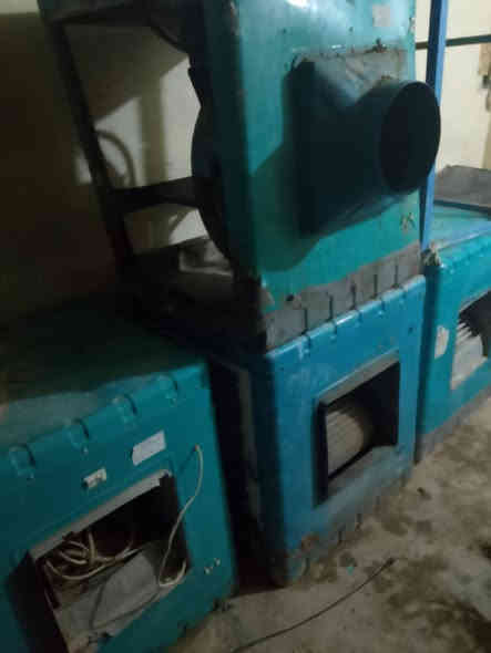 من رخصة الادمن 
مبردات عدد4 وكونفيرات عدد2 كلهم عل. الفحص وميز حديد كلهم السعر250الف 
حله شارع 60
***********
***********
