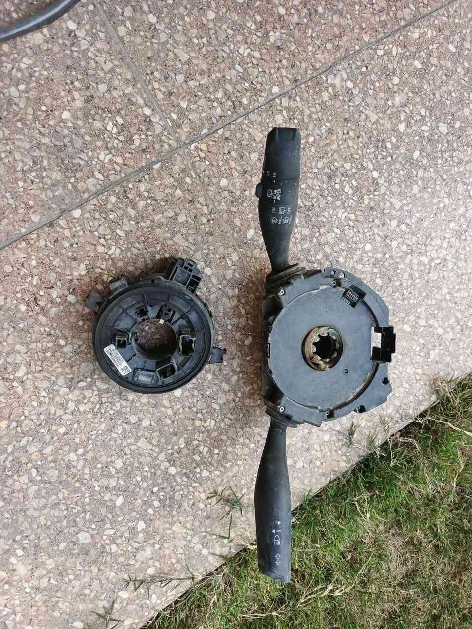 السلام عليكم اغراض جيب 5راكب للبيع الشكل الجديد بغداد حي الجهاد الشارقه***********
