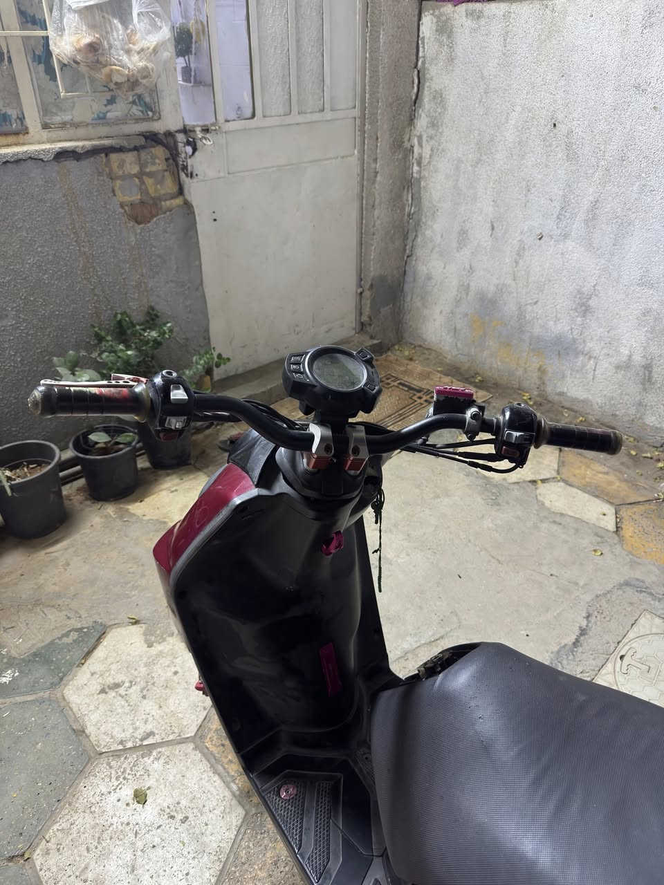 سلام عليكم
دراجه سكنس جبلي عليه تزويد كرزي مثل ما موضح بل صور صالنصه بوري عدل ستيرن رياضي دراجه ما مفتوحه بس بيه دايت خيط تبخير اخرت عليه بل دهن انطيني سعرك واني ادخلك خاص واني خادم 

مكاني نهايت حي اور رقمي ***********
