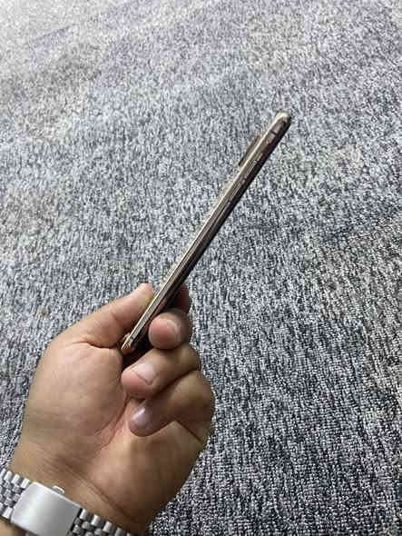 ايفون اكس ماكس مبدل فقط بطاريه٨٨  وبصمه الوجه متشتغل كلشي بلادي جهاز نضيف وجديد مابي ولا زلغه 
١٨٠ وبي مجال بسيط //كربلاء/الامام عون /***********
