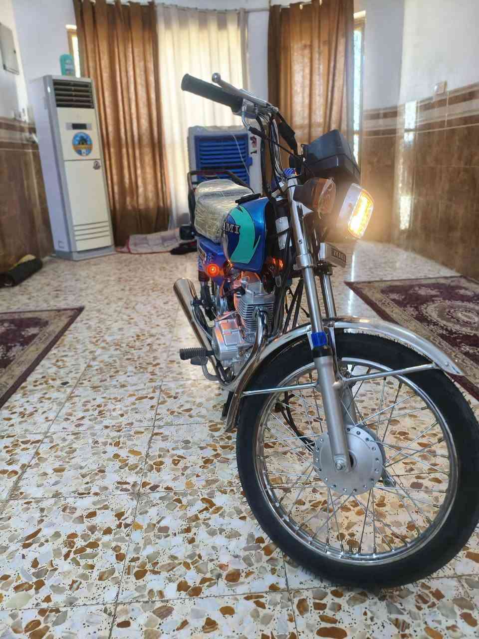 سلام عليكم دراجه لبيع رقم وسنويه ليوم كمل تعميره بعده بدهن شركه شاصي 21نامه وتعميره كله نامه ما بيه برغي تجاري عنواني ديوانيه مركز ***********
