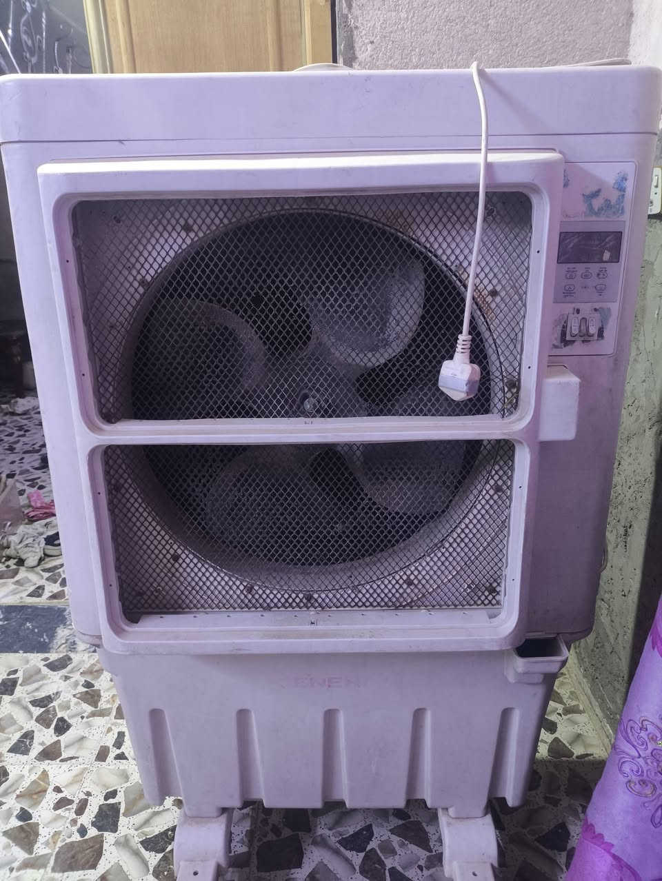 للبيع فقط الواتربم شغال 
***********
