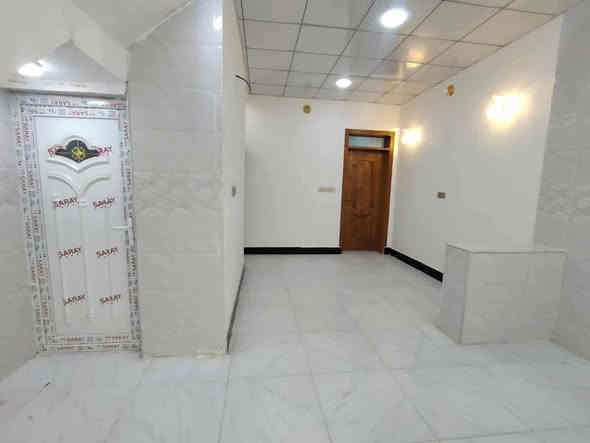 بيت🏠🤑 20مليون وبيه مجال ***********

بيت مساحه 50م #طابو_زراعي سند 25

#قريب_شارع_لحولي 

(عنوان لمكتب    
(  عمود 301بضبط مكتب الفرات                            

بيت جاهز مفتاح 🔑 
أساس وسقف صب مركزي 

منطقه كامله السكن #شوارع_تبليط 

غرفه + صاله + مطبخ معزول + صحيات 

#مدارس // ماء//. كهرباء//. تبليط  /. خط مولد ذهبي 

وتساب***********

ملاحظه// توجد لدينا كل المساحات من دور او قطع عنوان نجف
