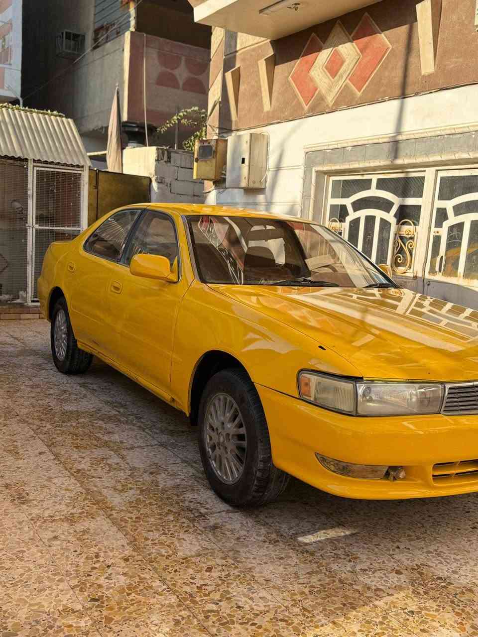 كرستا تكسي للبيع تعمير جديد موديل 2000 مكينه لاتنقيص ولاتبخير 
رقم بصره السنويه منتهيه مكينه وانجي كير توني شاده زوج تايرات جدد مكاني البصره ***********
