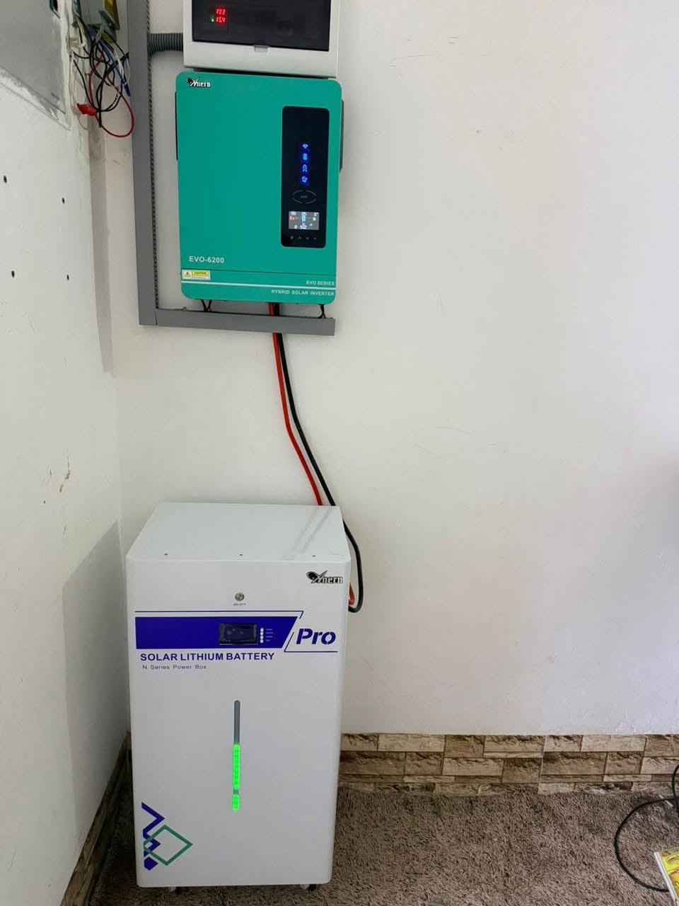 عروض مميزة واسعار مناسبه
جملة - مفرد
مستورد رئيسي من الصين مباشر الى مخازن شركة اضواء للطاقة الشمسية 

مواد من احسن المناشىء وضمان حقيقي 

تم بحمد الله تجهيز و تنصيب منظومة طاقة شمسية في قضاء الشرقاط. 
          
تجهز المنظومة للمنزل ب 16 امبير نهاراً و 15 أمبير ليلاً(بالتناوب مع الوطني) 

مكونات المنظومة: 
¶  8 لوحات نوع جينكو ذات وجهين ذات كفائة عالية بضمان  10 سنوات تم تثبيت الالواح على هيكل معدني مصنوع من الحديد المغلون المقاوم للصدئ. 
¶ جهاز انفيرتر  حجم 6.2 كيلو واط  بضمان سنة. 
¶  بطارية ليثيوم 15 كيلو واط-ساعة بضمان 5 سنوات. 
¶ لوحة توزيع وقواطع دورة مع جوزات ذكية.
¶ كونتكتر تحويل آلي بين الوطنية والطاقة الشمسية. 
¶ كيبلات خاصة بالتيار المستمر والتيار المتناوب. 
مع اجهزة حماية للمنظومة

العنوان: السوق الجديد- قرب مطعم قصة - الشرقاط - صلاح الدين

يمكنكم التواصل معنا على الارقام التالية:
*********** / ***********
واتساب وتلكرام: ***********
انستكرام: adwaa_comp
#أضواء_للطاقة_الشمسية_الشرقاط_صلاح_الدين
