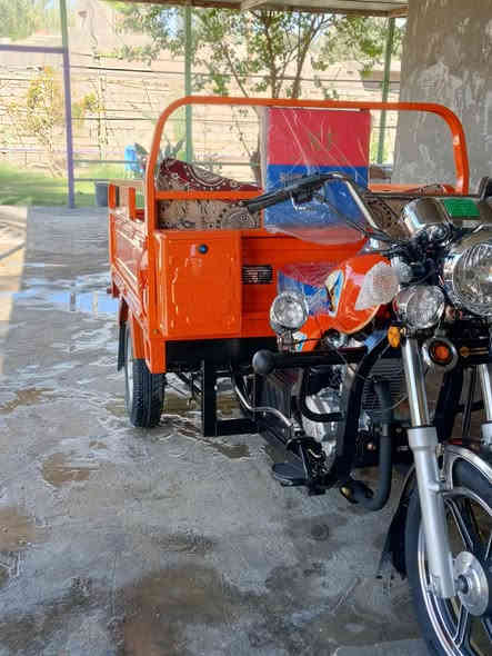 السلام عليكم ستوته للبيع ستوته جديده صار لها اسبوع من طالعه محتاج فلوس مو شراي لا يمر السعر2650
رقم***********
