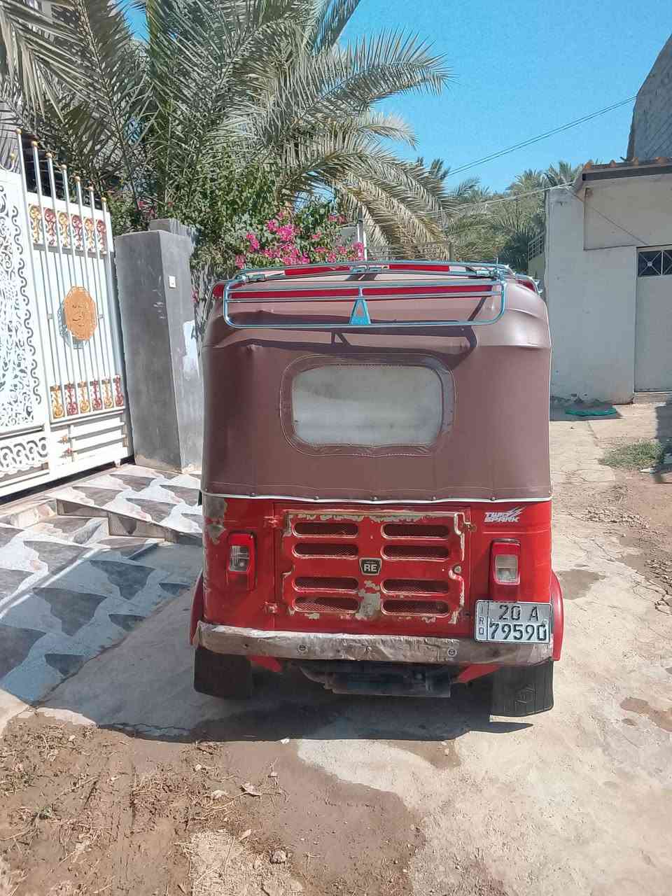 سلام عليكم تكتك للبيع كفالة من الصبغ
ومعجون وضربة من عدة الدوس بس والباقي خير من لله 
الرقم للتصال ***********
