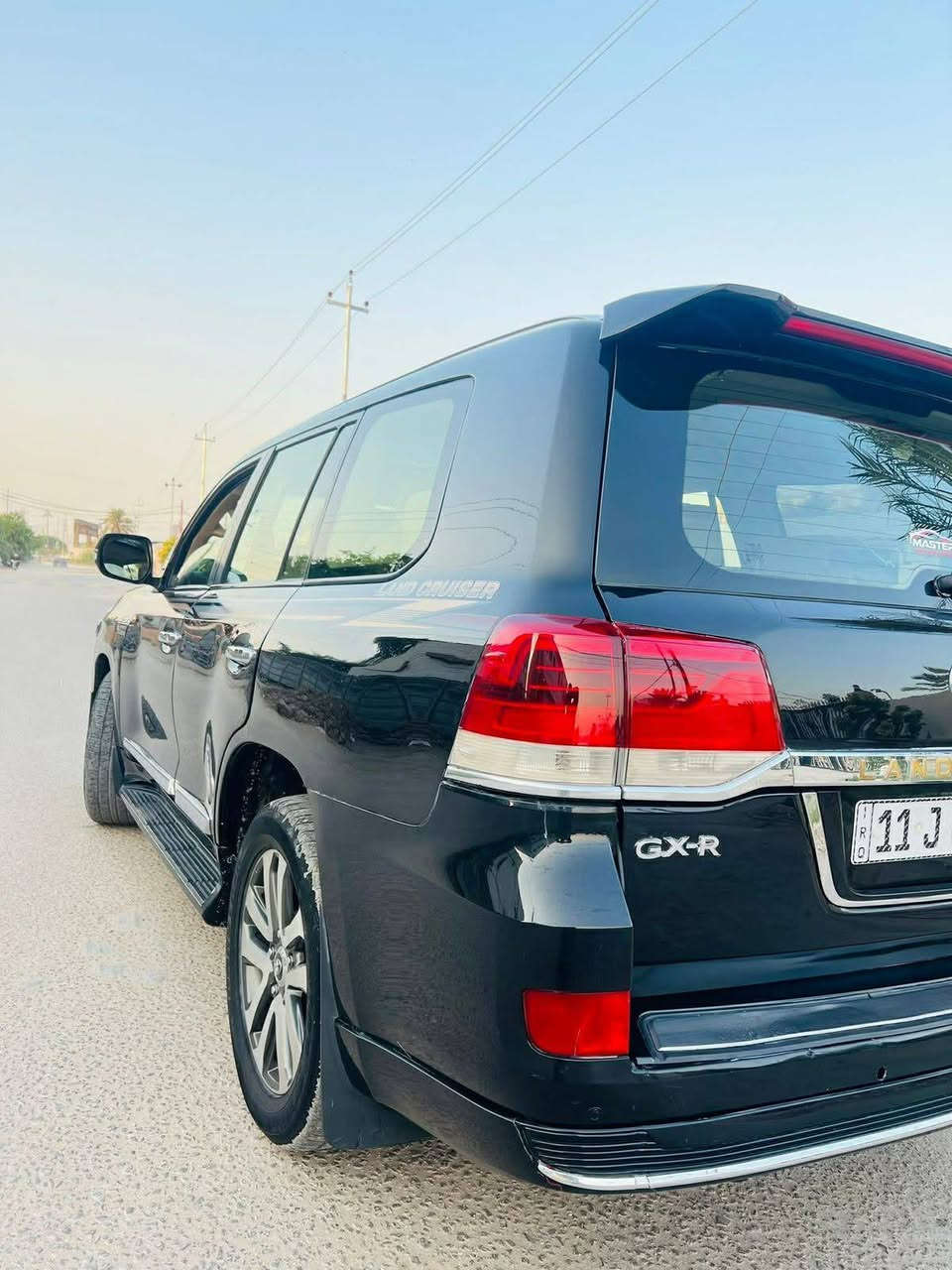 سلام عليكم لاند كروز للبيع
مديل 2012 محدث 2021 
صبغ عام جماليه 
رقم بغداد دولي جديد تحويل ثاني يوم
حداديه صدر كله جديد امامي خلفي 
سيارة حلوه مناقصها شي 
السعر 270 وبي مجال قليل 
العنوان صلاح الدين مجمع الدور 
مكلف بل نشر للاستفسار اتصال ع رقم 
***********
