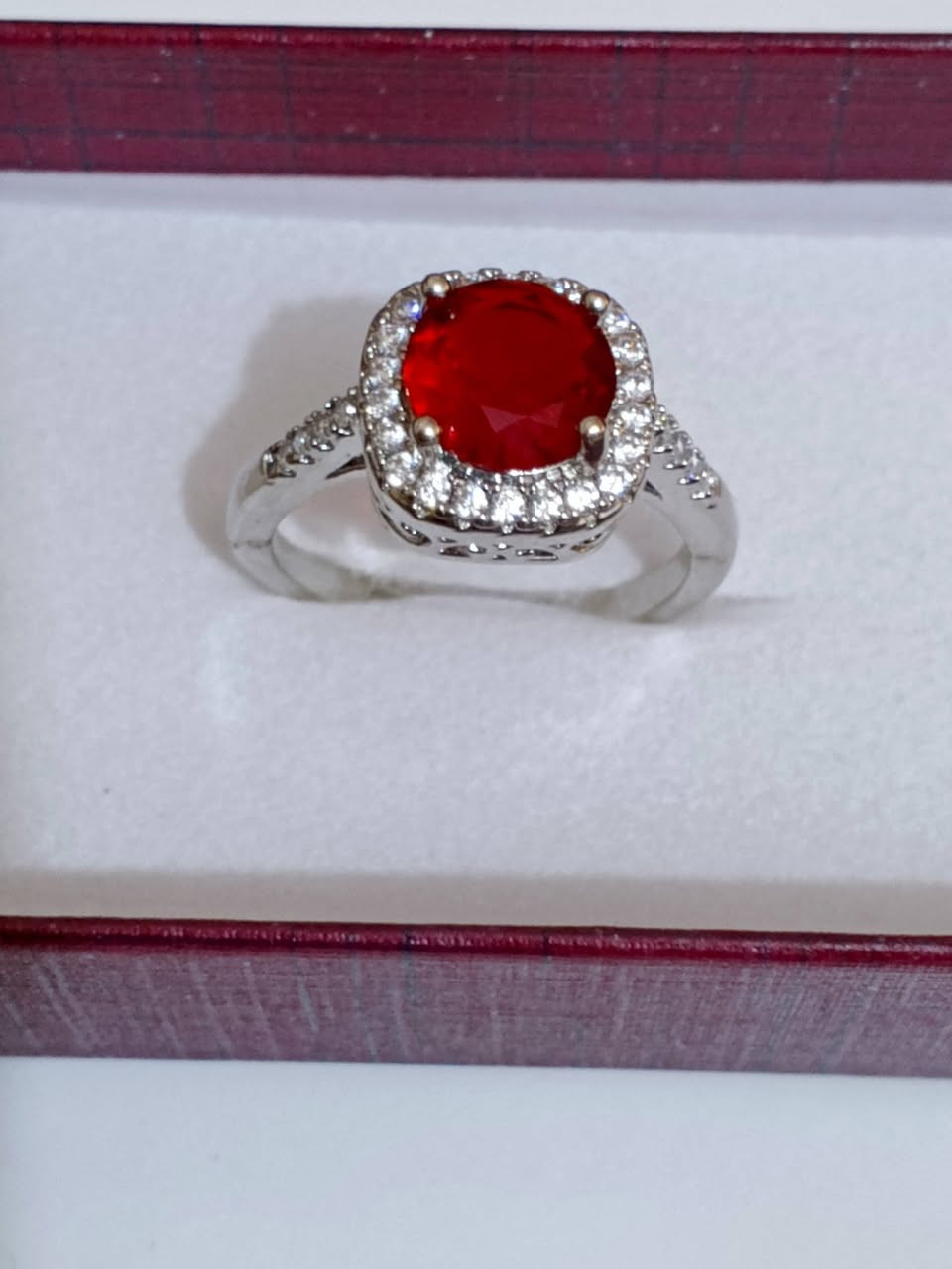 حجر الفيروز🌹تميزي مع اكسسوارات كولدي عالي 
للذهب البرازيلي✨
طلاء ثابت  %💯 ضمان حقيقي سنتين 💫‎                                                      
يوجد توصيل لجميع المحافظات  🚘 
فقط تابعو صفحتنا ليصلكم كل جديد ♥️😍
#ذهب برازيلي #اكسسوارات.


**إذا كنت صاحب هذا الإعلان وتريد حذفه لأي سبب، رجاءا أرسل رسالة إلى الدعم الفني**