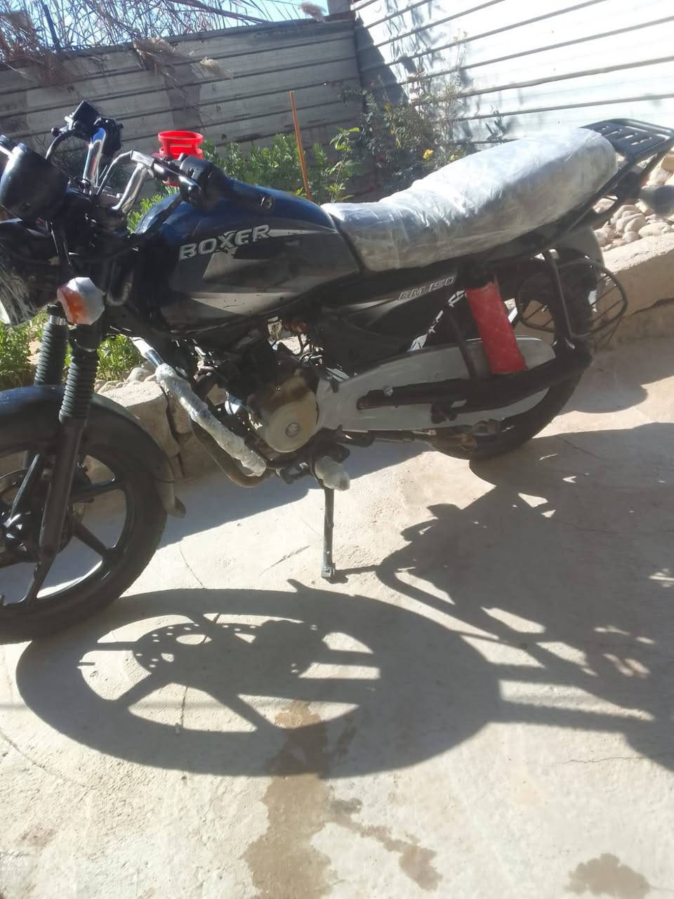 بوكسر موديل 19 لبيع بدون وراق السعر 550 وبي مجال قليل الشراي يتصل على رقم ***********
