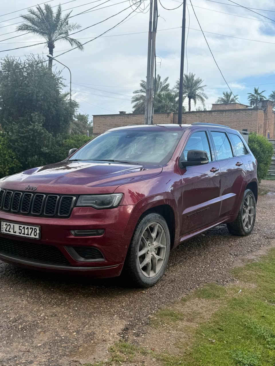 جيب خليجي S 2020 
مكفولة من الدعامية للدعامية 
مواصفات S معروفة 
كشنات كهرباء 
تبريد قطعتين 
فول تحكمات 
سقف بانوراما
نقطة عمياء 
حساسات امامية و خلفية 
و باقي مواصفات ال S المعروفة 
تخم تايرات جديد قبل يومين شاده 
و الصدر مشتغلة جديد برمضان 
سيارة جاهزة من كلشي 
ماشية اقل من ٦٠ ميل 
السيارة بأسمي سنوية 
السعر 350 و بيها مجال 
للاستفسار *********** بغداد, العراق
