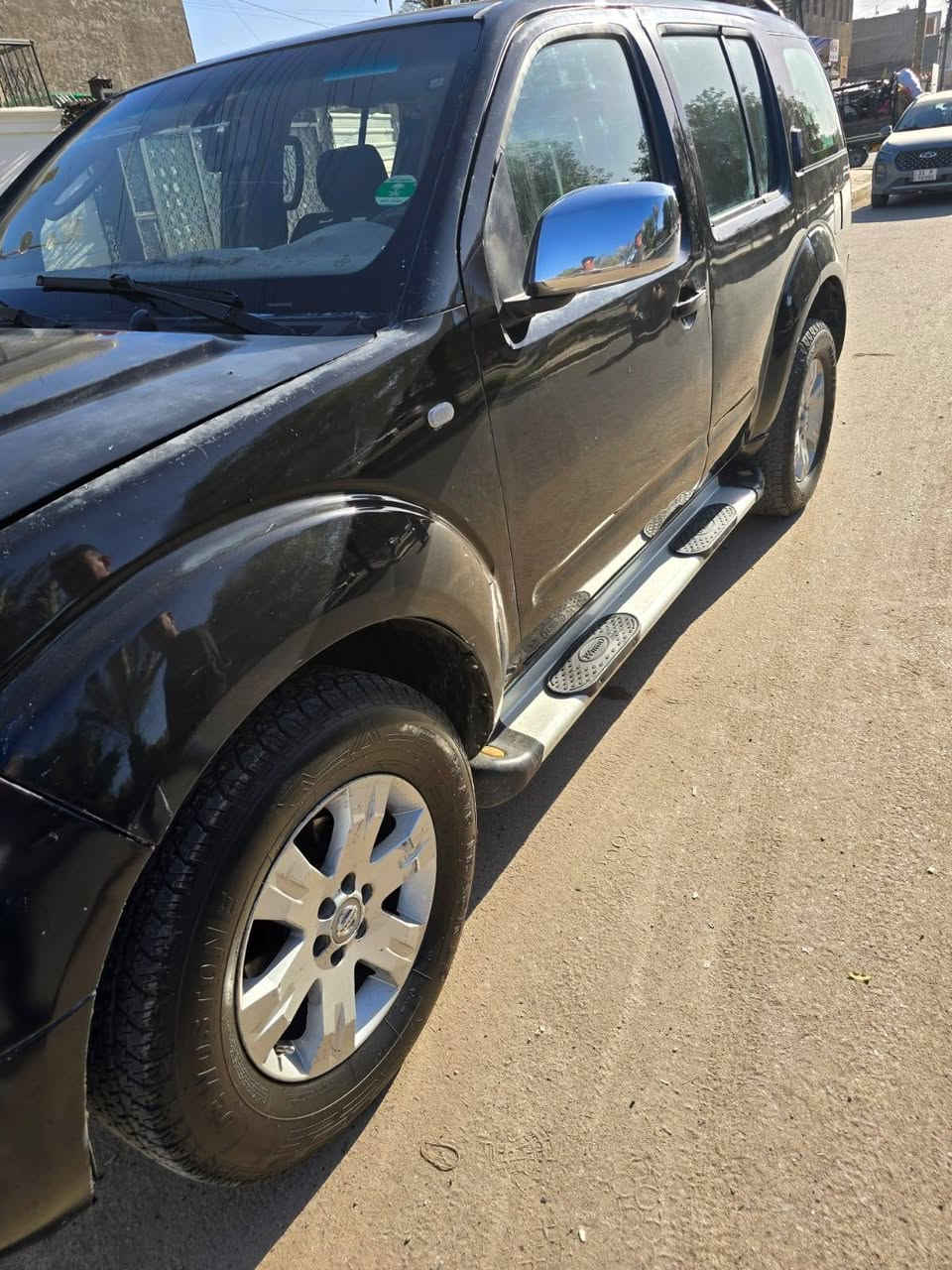 السلام عليكم موديل 2005 رقم اربيل تريد تحويل مباشر  تريد وكاله  غرامة صفر ما عليها كير محرك بطة 3000vvt نواقص بسيطه بيها صبغ قطعتين وبيها جراد مبين بالصور للبيع65 او المراوس حسب القناعه مكان السيارة بغداد شارع فلسطين ***********
