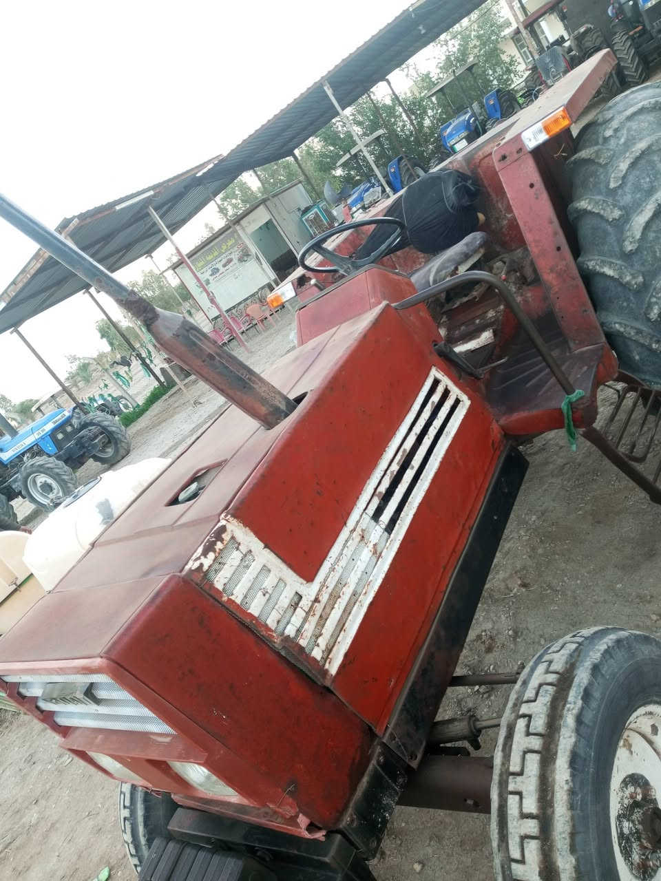 للبيع فيات 780مكينه حلوه علا وضع الشركه كير واكسن وهودرليك وهوزنات علا وضع الشركه محرك بيها الجديد لاتنقيص ولابخار مقدم علا وضع الشركه المكينه ارقام وسنويه 
سنويتها ضايعه ومالكه يمي 
العنوان بابل الحمزة الغربي 
***********
