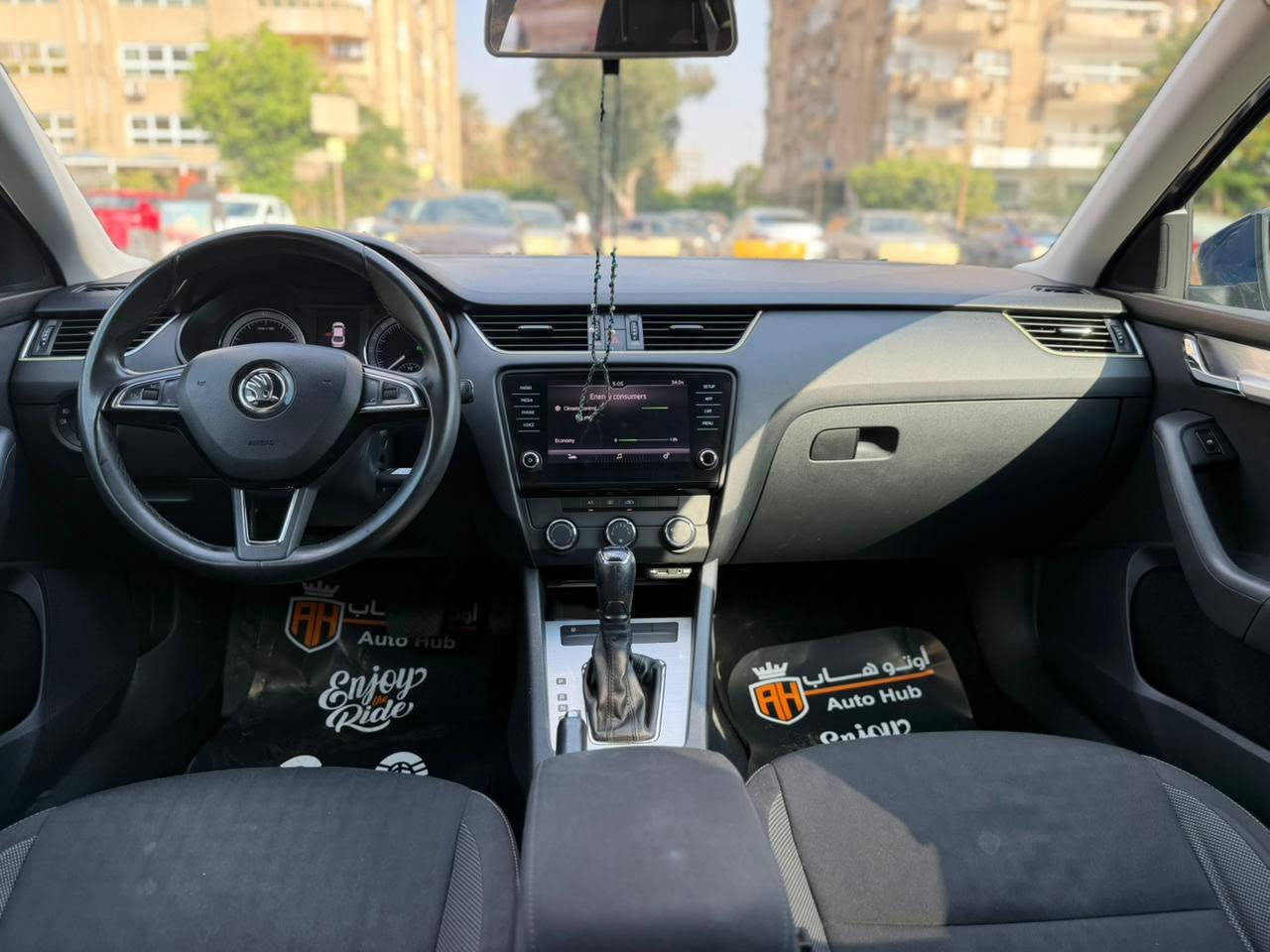 سكودا A7
2018
عداد ١٦٠ الف 
صيانات توكيل كلها بالفواتير 
فبريكة بالكامل ماعدا رفرفين 
٤ فرد كاوتش جديد 
مرايات ضم 
مرايات ترحيب 
مانع تصادم خلفي 
كاميرا خلفيه 
مثبت سرعه 
مالك اول من الزيرو
بطارية جديدة 
رخصة سنة 
متاح تقسيط بنكي وشركات 
الاستفسارات:01155718073


**إذا كنت صاحب هذا الإعلان وتريد حذفه لأي سبب، رجاءا أرسل رسالة إلى الدعم الفني**