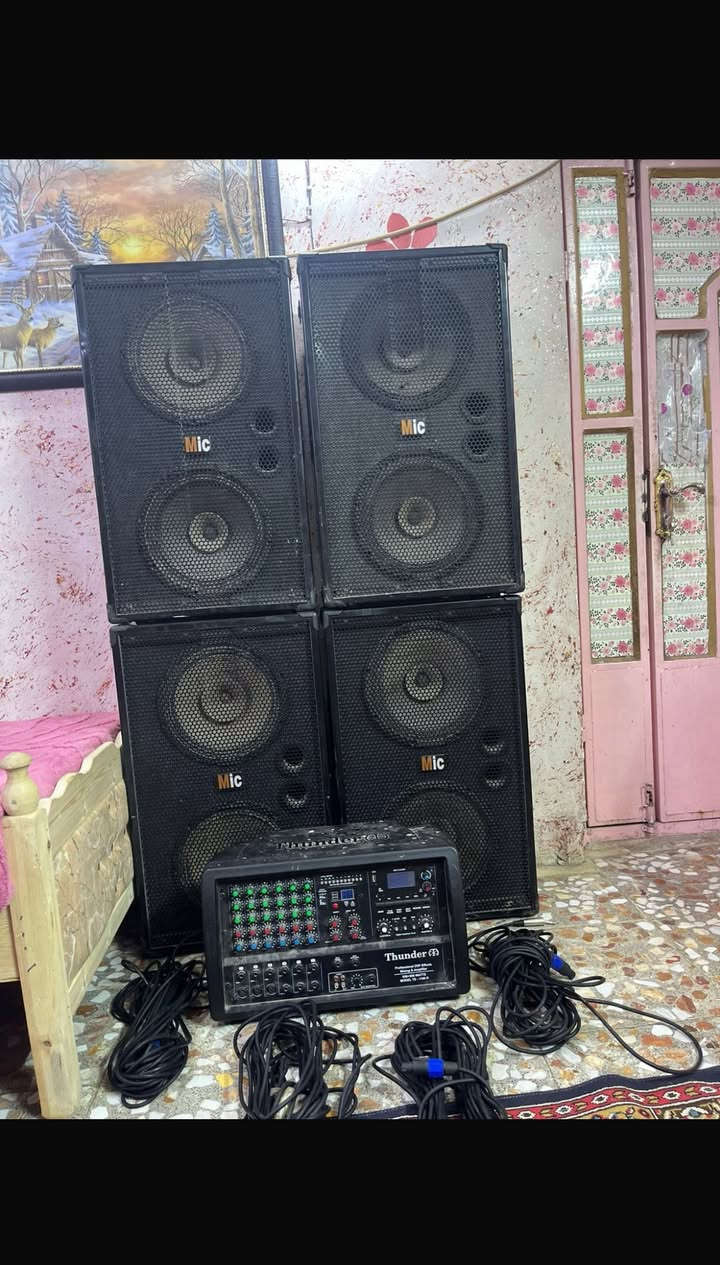 أربع سماعات 🔊  للبيع  ( وتندر 1100 ) 

الشراي يتفضل على هاذ الرقم (***********)
