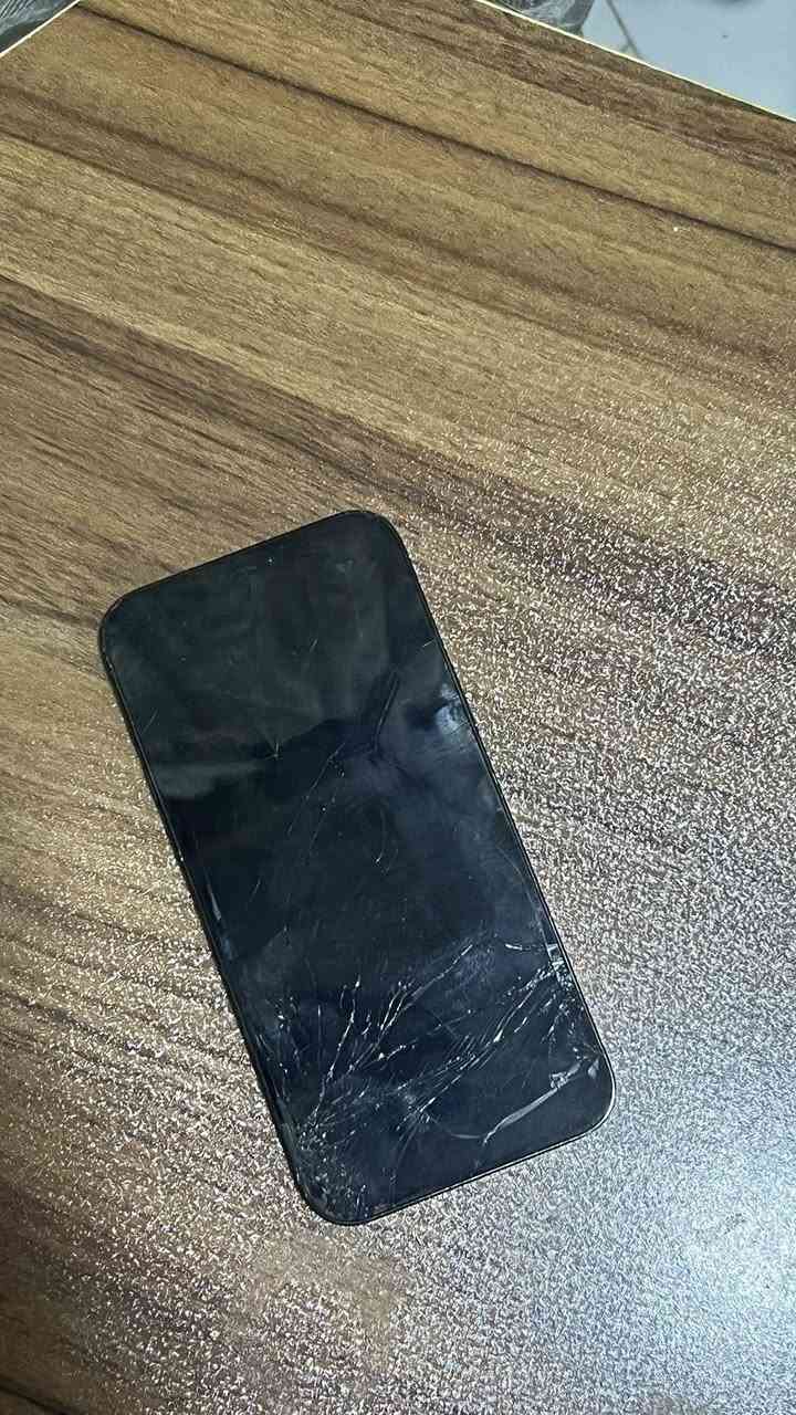 السلام عليكم
ايفون ١٢ برو ماكس
ذاكره ٢٥٦
بطاريه ٧٨
مكفول من كلشي.مكسور ضهر وشاشه شاشه شغاله واي خلل مبيها
السعر ١٧٠ وبي مجال
مكاني كوت الجامعه


**إذا كنت صاحب هذا الإعلان وتريد حذفه لأي سبب، رجاءا أرسل رسالة إلى الدعم الفني**