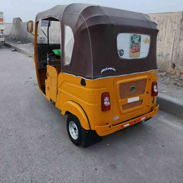 السلام عليكم تكتك للبيع موديل 21 شهر 11 كلها بلاديه العنوان بغداد مدينة الصدر رقم الهاتف ***********
