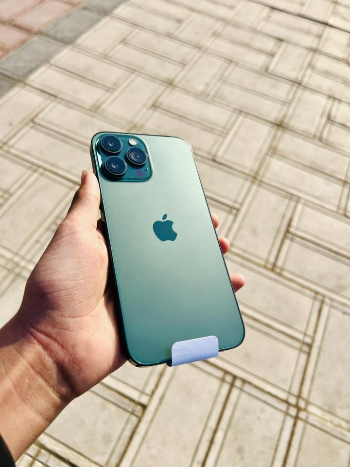 ‏سلام عليكم أيفون 13 برو ‏ماكس اللون المميز الزيتوني الذاكرة 256 بطارية 86 بلادية غير محفزه الجهاز كله بلادي بحالة الوكالة شرط الفحص بأي مكان يعجبك نظافة 100% 100 
‏اخو الجديد معنى الكلمة كاملة ملحقات المكان الناصرية المركز 
￼*********** اتصال فقط ￼
