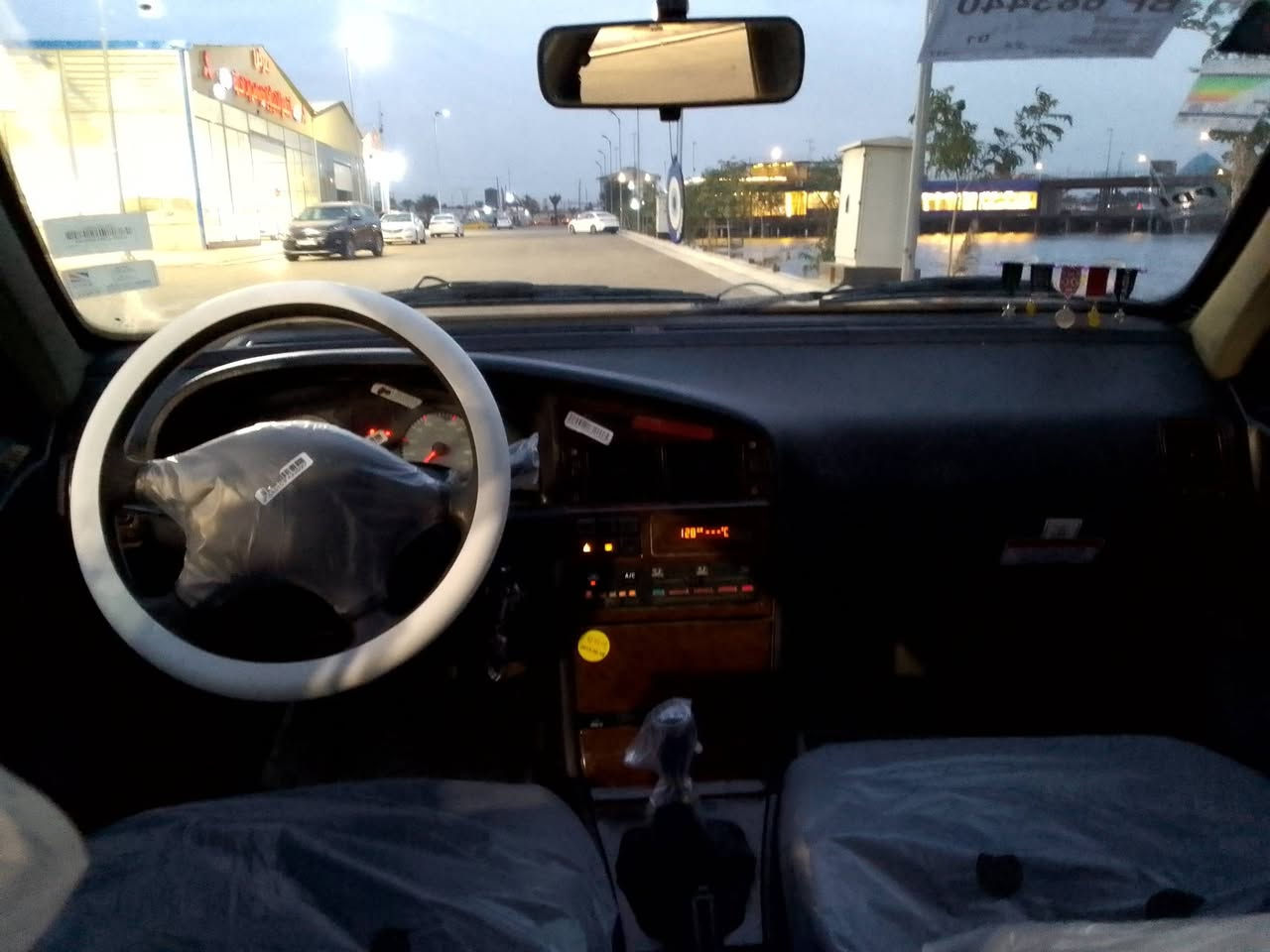 سلام عليكم بيجو بارص موديل 15 للبيع فقط محرك كير كفاله صدر خلفي امامي كله جديد تدفئه  تبريد ثلج كهربائيات شغاله السعر 51بيه مجال بيه صبغ جاملغ خلفي وخشم جاملغ الأمامي مكفوله من التبديل 
*********** مكاني بغداد البلديات غير متواجد عل فيس
