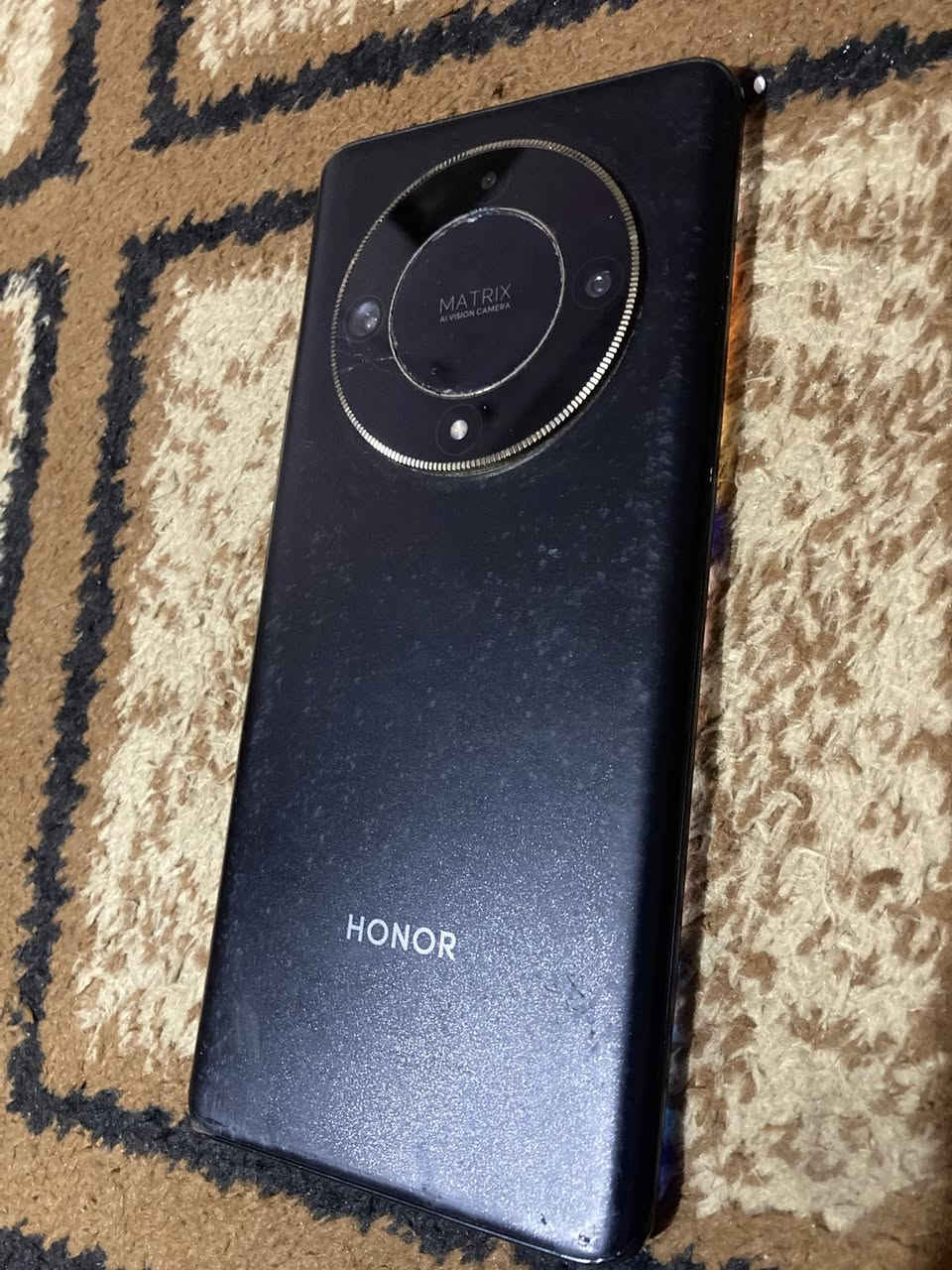 تريد جهاز يشغل 90فريم  شحن إذا استعمال عادي يمشيك ٣ايام وبسعر مناسب هونر x9b5G جهاز فقط يريد تبديل فيشه مالت صوت صوت مابيه تبدله ب١٥الف.  يتشتغل ع سماعه ايربود او هيتفون عادي. رايده ب١٧٥ كربلاء. ***********
