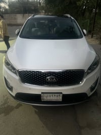 سورنتو 2016 لون  ابيض صدفي خليجي فول مواصفات. رقم بغداد باسمي تحويل ثا...