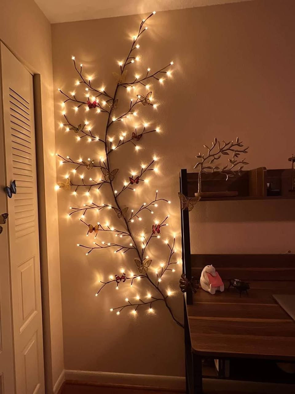 خلي غرفة اجمل منظر
حوّل جدارك إلى تحفة تنبض دفء وأناقة ✨

إنارة جدارية بفروع شجر تضيف إحساس طبيعي وجو هادئ يخطف القلب 🍃🤍

تشتغل مباشرة USB — شبّكها بأي شاحن أو باور بانك وخلي السحر يبتدي 🔌

إضاءة LED ناعمة، اقتصادية، ومريحة للعين 🌙

مثالية لغرف النوم، الكافيهات، وزوايا التصوير والمناسبات 🎉

قطعة ديكور راقية تغيّر أجواء المكان بثواني ✨
دلّل مساحتك وخلي كل زاوية تحچي جمال ❤️

السعر : 25 الف
توصيل : 5 الاف


**إذا كنت صاحب هذا الإعلان وتريد حذفه لأي سبب، رجاءا أرسل رسالة إلى الدعم الفني**