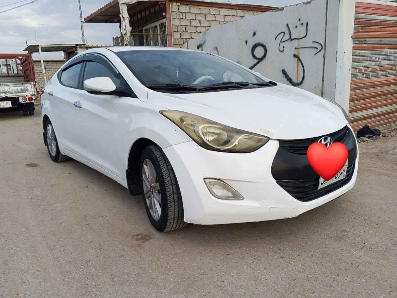 السلام عليكم الانتره للبيع 2013 سياره خليجي سياره جديده وفول ونظيفه بيه صبغ باب اثر طخه ستوته وقبق جنطه حداديه جديده تخم تايرات باتري جديد مكينه كير جديد وشرط المكينه 1600 تبريد ثلج رقم اربيل القديم تريد وكاله تريد تحويل السعر 106 وبيه مجال مكان ديوانيه الرقم ***********
