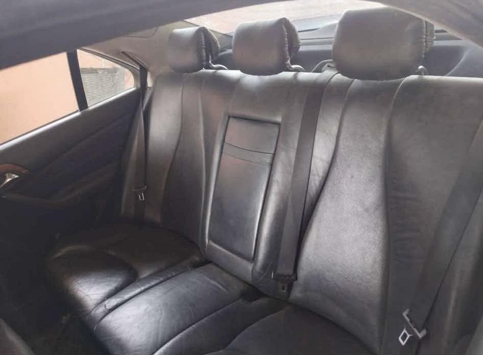 بوفروشتن مارسیدس
غواص 2005 
سعر 30 گالا 
ساغ ساغ 
بئ رەقەمە 
هەموو گیانی بەشرت 
کارەبای وشتی هەموی ئیش ئەکا 
مکینەی ٦ بەشرت 
کیری بەشرت 
گیانی هەموی لەسەر بیلاد ماوتەوە 
4دەبلی کراوە بە دبل ولوی عادي 
ناونیشان - سلیمانی 
گورینەوە - شاهینە - ملیکە
***********
