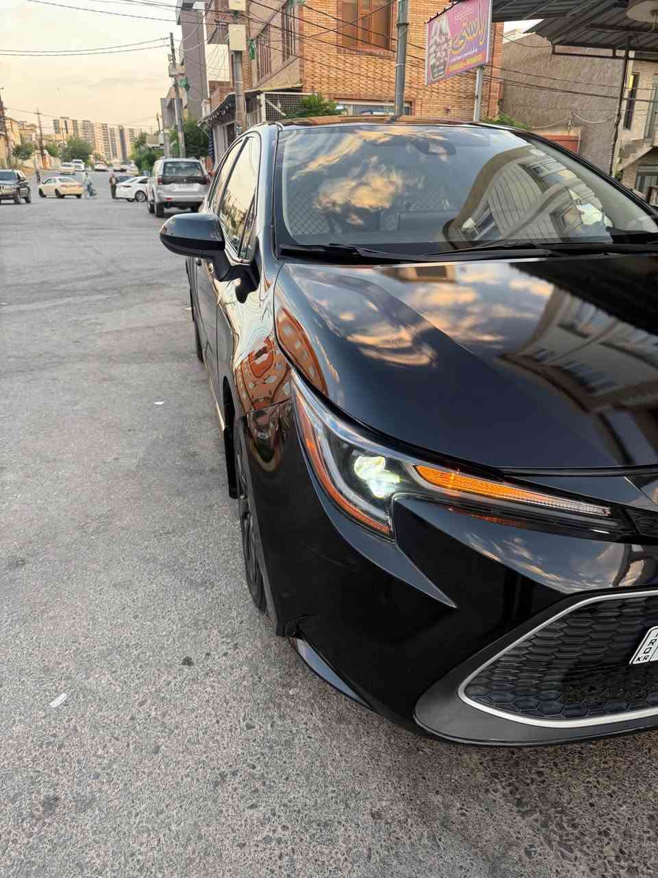 تويوتا كرولا امريكىLe موديل2021مه كينه ١٨مه رخوب  سه نه وى ره قه مى تا 2029تازه يه 63000km روشتوه زور تا زه يه    دوو بارجه و دو به له ى بوياخه   بى شانسى  ره سمى سونه ر دانراوه  5YFEPMAE7MP217 169
*********** السليمانية, العراق
