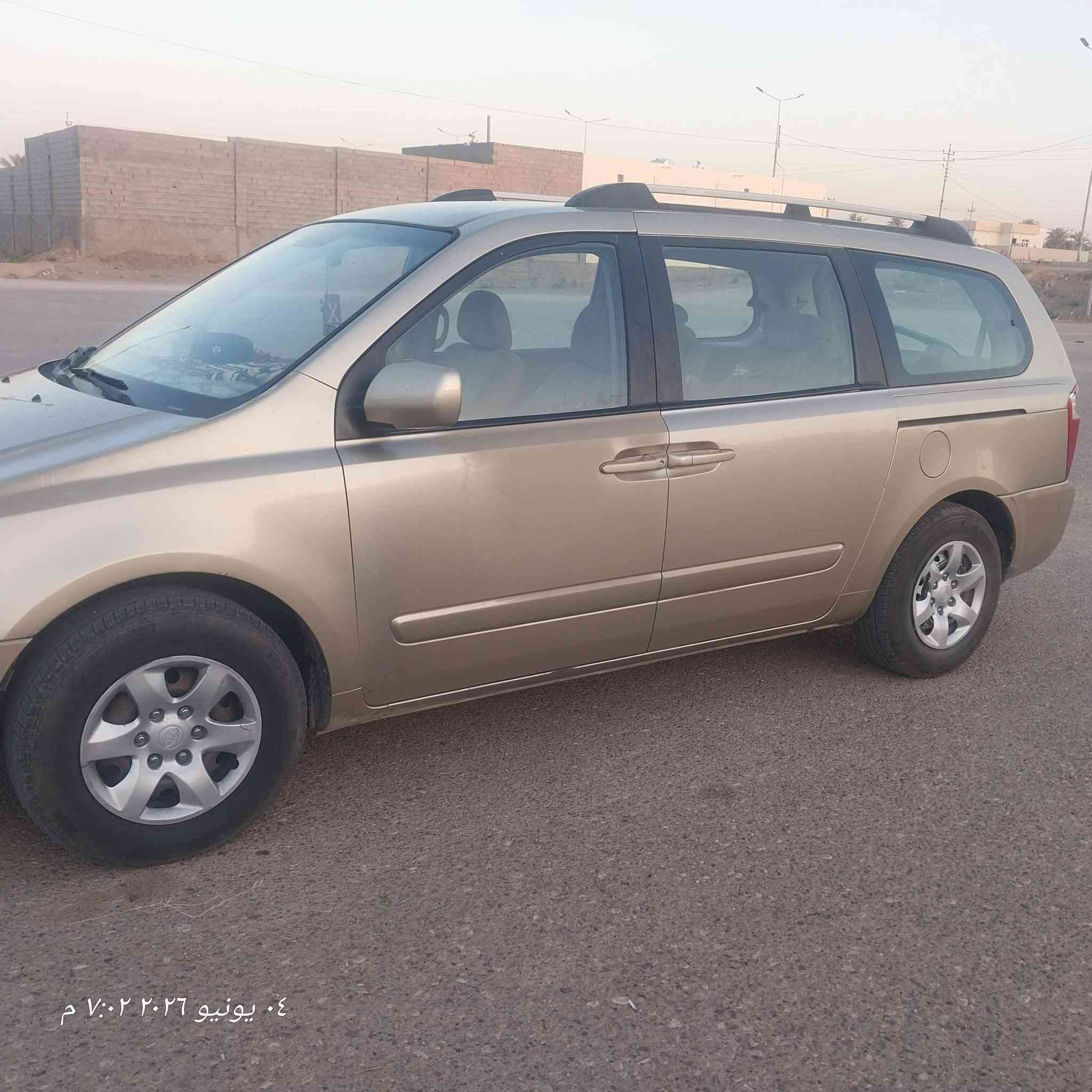 السلام عليكم 
كيا سيدونا 2008 امريكي 
السونار مرقف بالمنشور 
محرك وگير كفالة شديتهن جديد مال گصة 
السعر على الرقم 
***********
