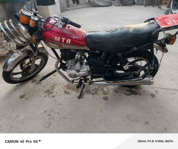 سلام عليكم دراجه للبيع رقم اسود راعيه موجود تحويل ثاني مديل 2011 دراجه بيه حادث البوري الامامي مال الشاصي بيه عواج قليل مبين بالصوره ويرجع بالحراره  سعر 400 بيه مجال رقم *********** رقم بيه وتساب راسلو الرقم مكلف بالنشر لحد يراسلني
