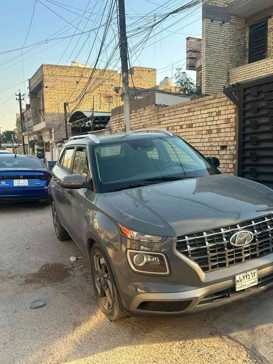 السلام عليكم 
السيارة للبيع هونداي فينو SEL 2023 فول ما عدة البصمة 
محرك 4 سلندر 1600 تحكم اربع جهات شاشة لمس كامرا خلفية رادار امامي رادار جوانب أنظمة قياده
 لون السيارة رمادي فتحة وارد أمريكي صور الحادث موجودة 
السعر 99 وبي مجال نهايتهة 95 
هذا الرقم *********** موجود واتساب
