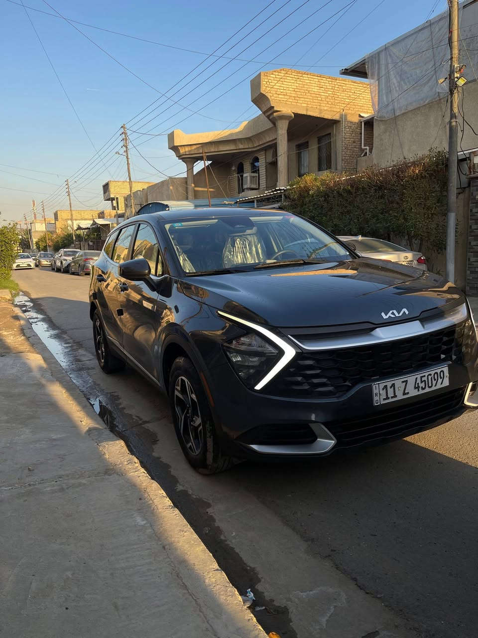 السلام عليكم جميعا
السيارة ليبل واحد بالشرط
🌹🚗 كيا سبورتاج LX موديل 2023 وارد أمريكي

محرك 2500 Smartstream GDI+ MPI (المرغوب) يشتغل بنزين عادي

الدفع: 4×4

الحالة: اخت الكلين / Clean Title

السيارة بإسمي – تحويل مباشر – رقم بغداد

🛠 الحادث:

تعديل بارد وخفيف فقط

بالجاملغ الأمامي الأيسر + الباب الخلفي الأيسر

بدووون إيرباك نهائياً

مكفولة من الصبغ 

السيارة كلها ليبل واحد

ما متبدل بيها ولا برغي وضع شركة جدا ناعمة

📊 الممشى:

دخلت العراق هاي السنة ماشية 34 ألف ميل

حالياً ماشية 43 ألف ميل فقط

✨ المواصفات:

تبريد قطعتين 

كشنات تدفئة

رادار مانع تصادم

قيادة ذاتية + محافظة على المسار

حساسات

مانع انحدار

4 وضعيات قيادة

قفل اكسل

سايد بريك بصمة

زينون

بك لايت LED

شاشة + كاميرا خلفية

وكل المواصفات المعروفة لفئة LX

📷 صور الحادث من المزاد:

https://bid.cars/en/lot/1-54011494/2023-KIA-Sportage-KNDPUCAF6P7146993

💰 السعر: 20,700$

➡️ بي مجال بسيط للجاد فقط

📍 المكان: بغداد – حي الجهاد

📞 للاستفسار: ***********

📲 موجود واتساب
